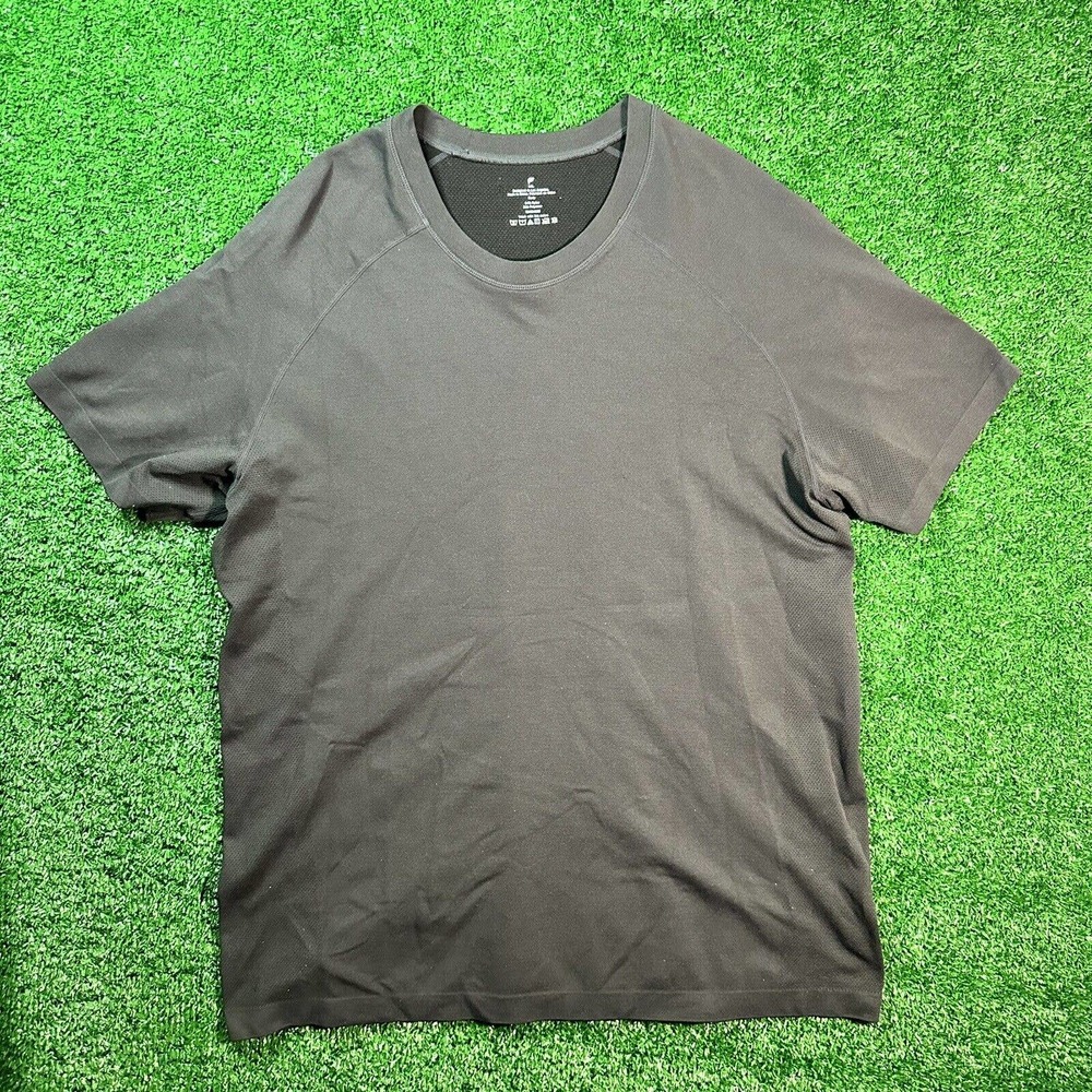 Fabletics Men's The Training Day Shirt Black Short Sleeve Athletic Size 2XL
